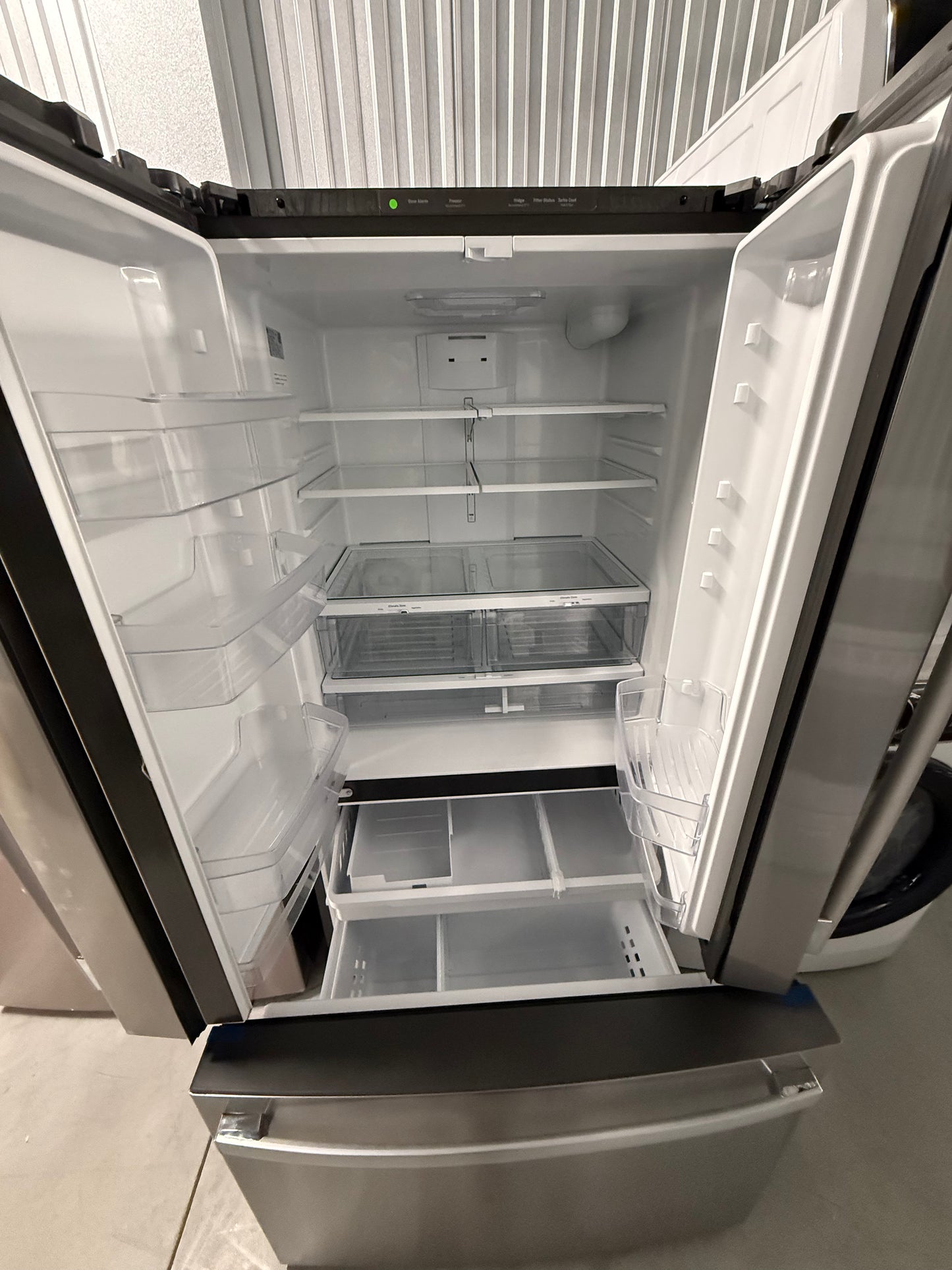 GE 36 IN. 27 CU.FT. BOTTOM FREEZER REFRIGERATOR WITH FROSTGUARD TECHNOLOGY - GNE27JYMFS