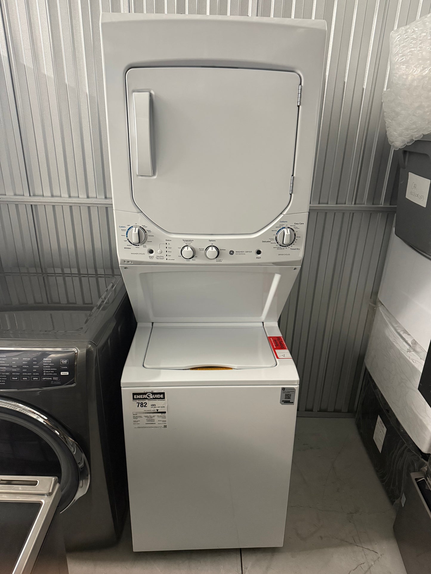 GE 24" Unitized Spacemaker Washer and Electric Dryer White - GUD24ESMMWW