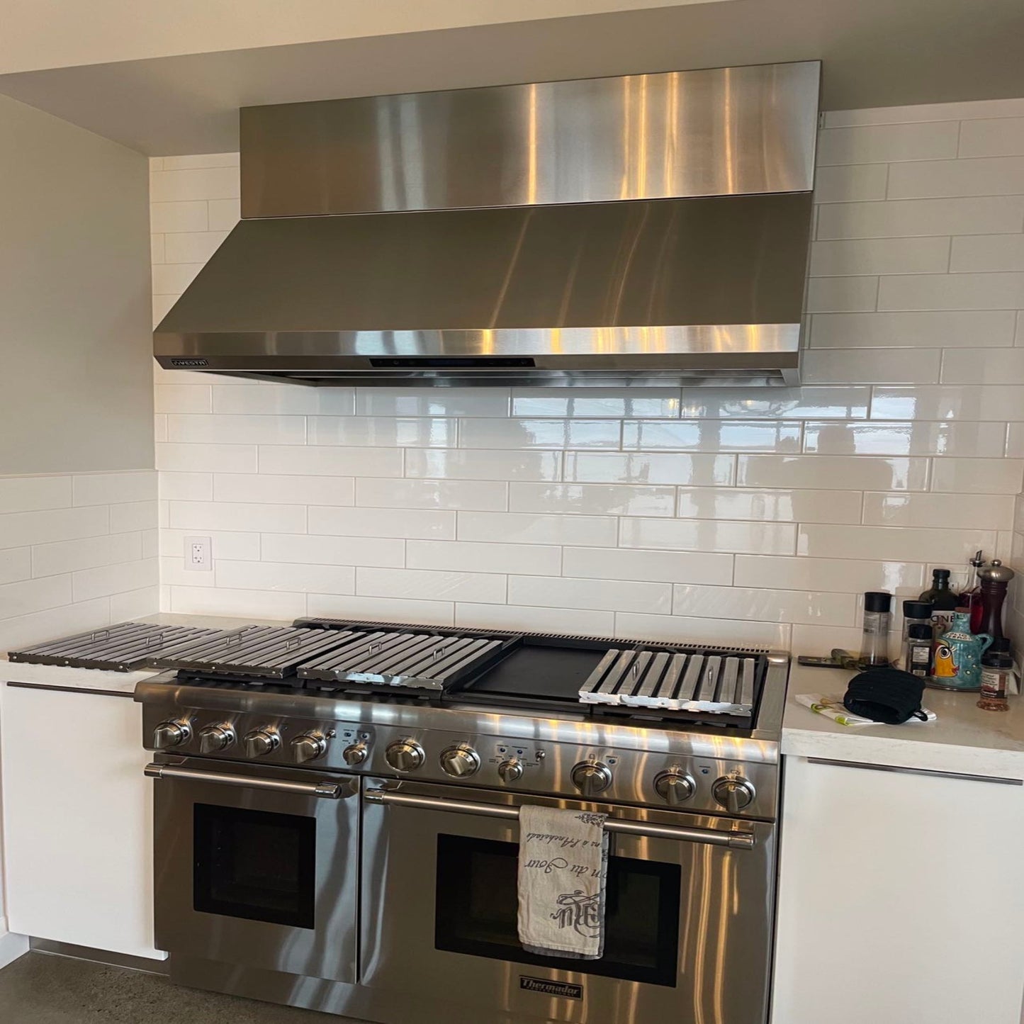 Vesta Moscow Stainless Steel Under Cabinet Range Hood