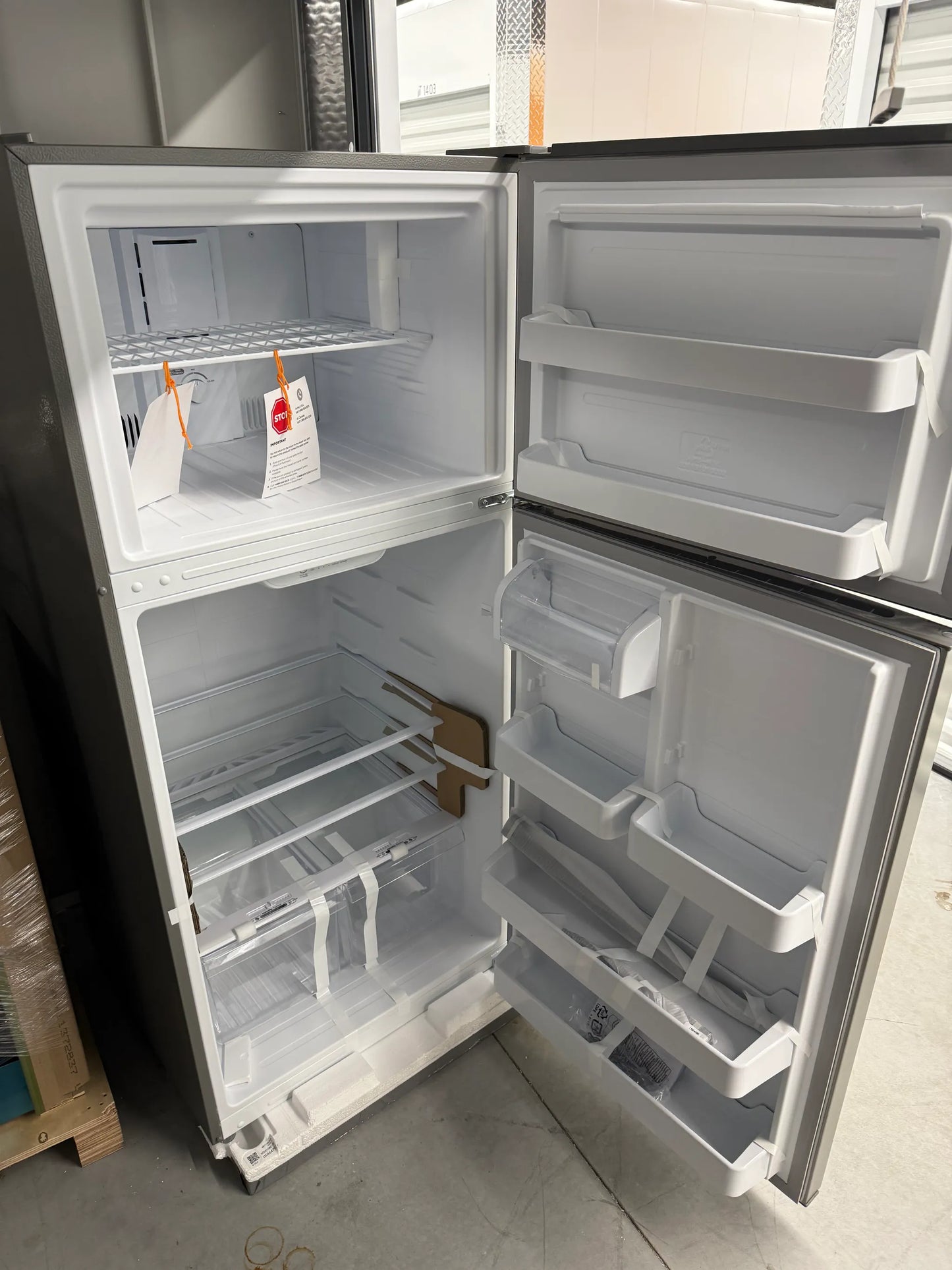 Midea 30" Top Freezer Refrigerator - Stainless Steel