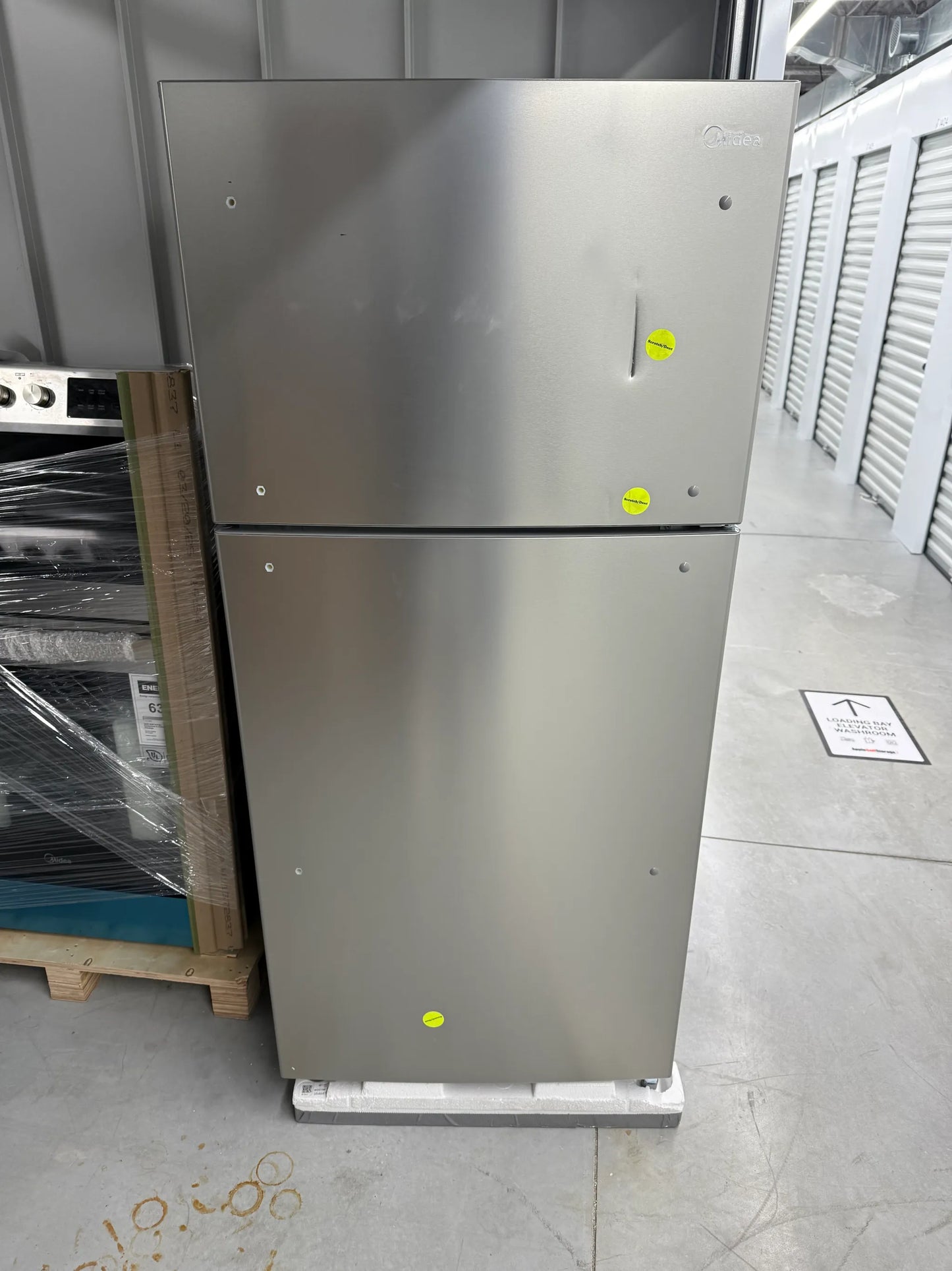 Midea 30" Top Freezer Refrigerator - Stainless Steel